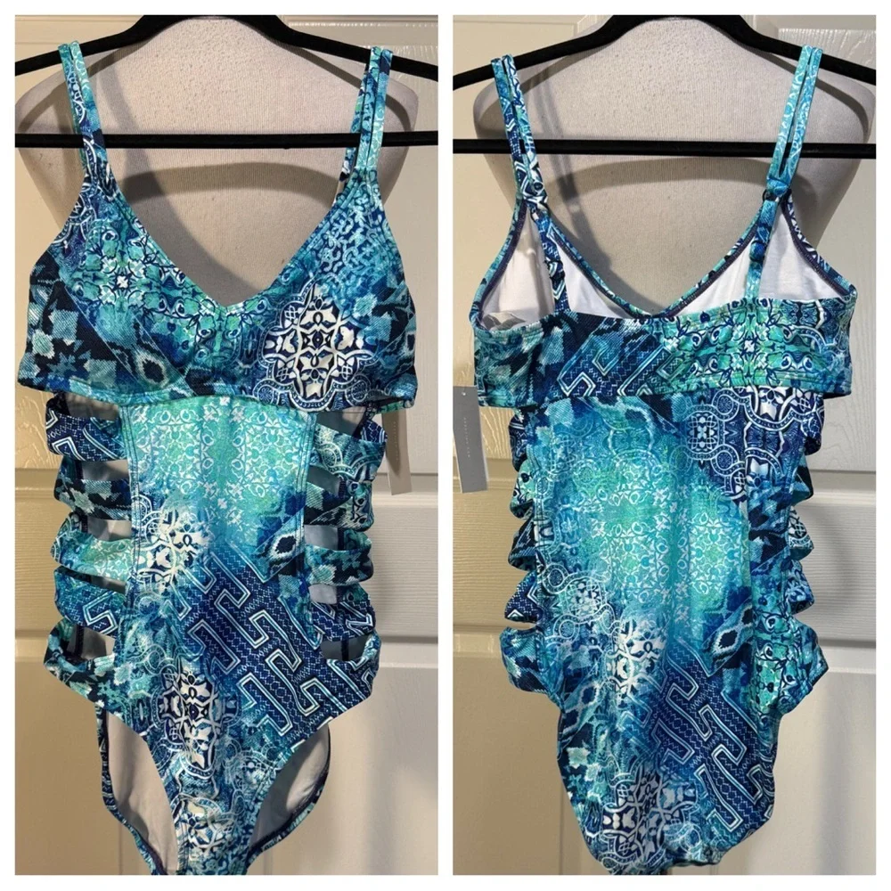 NWT! Kenneth Cole REACTION Hit The Surf Cut Out One Piece Swimsuit